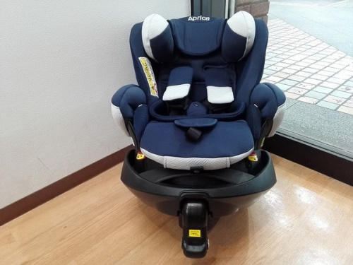 チャイルドシートのベビーグッズ