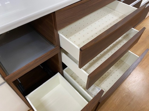 カリモク60のブランド　買取