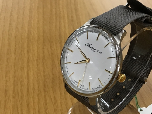 スニーカー　販売　神戸の夏物衣類　買取　神戸