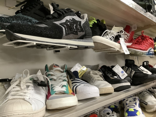 スニーカー　買取　神戸のセレクト　古着　神戸