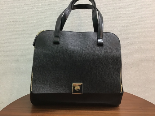 バッグのFURLA(フルラ)