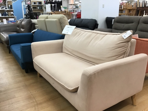 中古家具のソファ