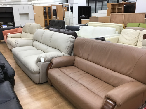 中古家具のソファ