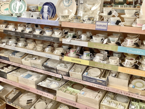 当店自慢の洋食器売り場をご紹介♪｜2022年02月19日｜リサイクル