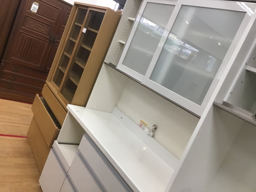 中古家具買取の食器棚