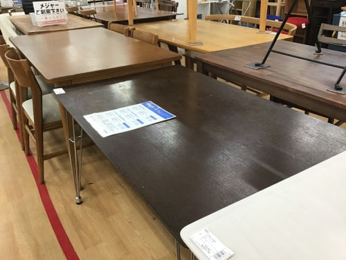 中古家具のダイニングセット