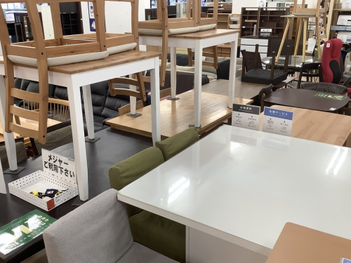 中古家具のダイニングセット
