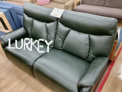中古家具の電動リクライニングソファ