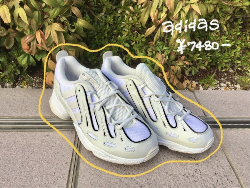 スニーカー中古のスニーカー古着