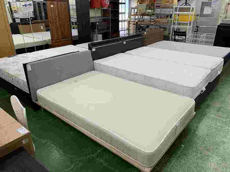 美品（練馬区は引取りのみ）セミダブルベッドフレーム セミダブル ベッド 宮付き 木製 ベッドフレーム LEGタイプ 脚