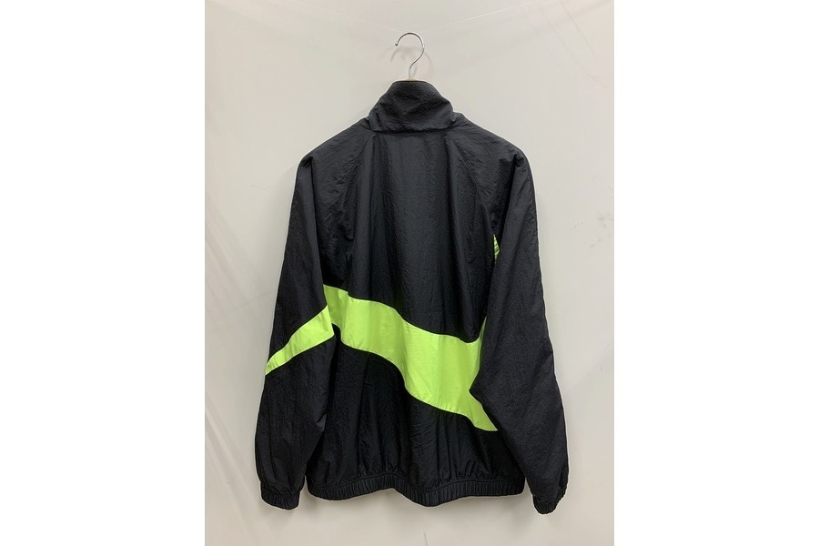 【値下げしました】ナイキ ナイロン ランニングジャケット　XL NIKE（ナイキ）のナイロンジャケット【CD9262-010】を買取入荷