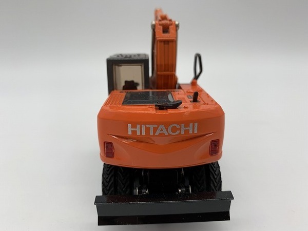 HITACHI(日立)の【1/35 ZAXIS 75UR】と【1/50 ZAXIS 170W】を HITACHI(日立)の【1/35 ZAXIS 75UR】と【1/50 ZAXIS 170W】を