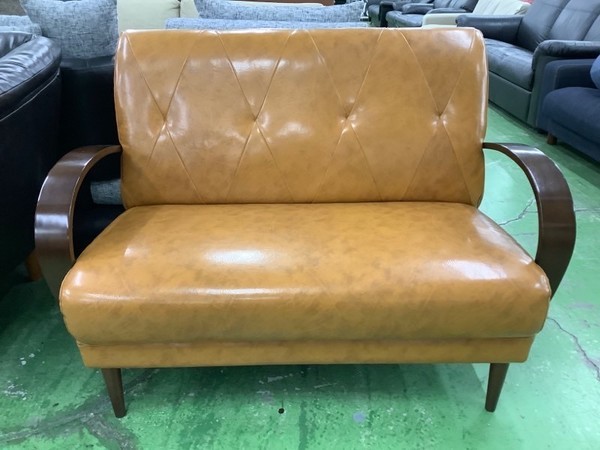 B-COMPANYビーカンパニー　クールベ　2人掛けソファ B-COMPANY（ビーカンパニー）】コンパクトな2.5人掛けソファ