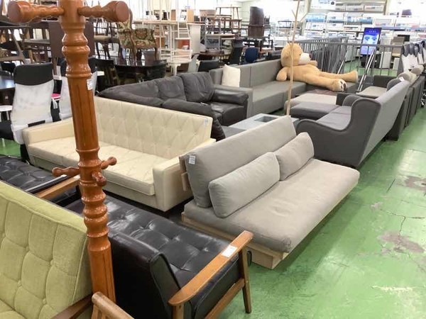 ACTUS（アクタス）の2人掛けソファー【JARVI】を買取入荷しま