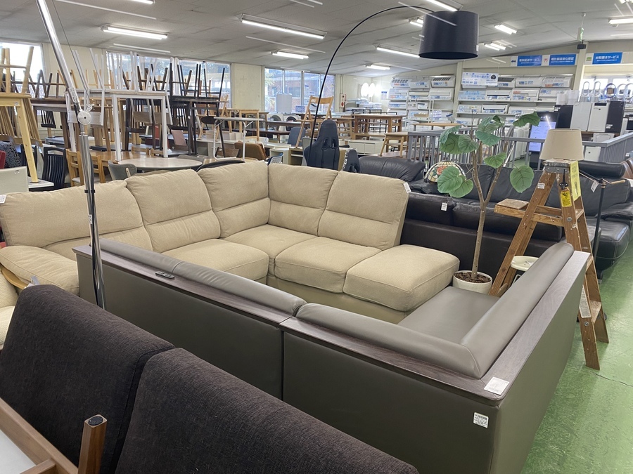 O2507-426 ニトリ L字型ソファ NEW PRESA ホワイト ※裏面に破れ有り 中古 ニトリからL字型ソファー(NS-CLEAN PRESA )を買取入荷しました！｜2022