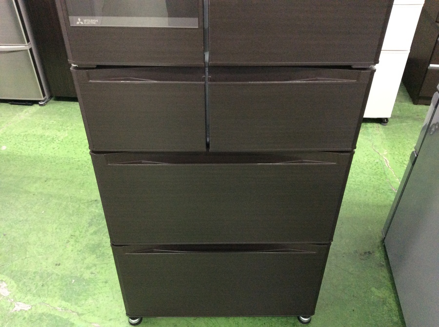 MITSUBISHI(三菱)の6ドア冷蔵庫(MR-JX52A-RW1)のご紹介でございます