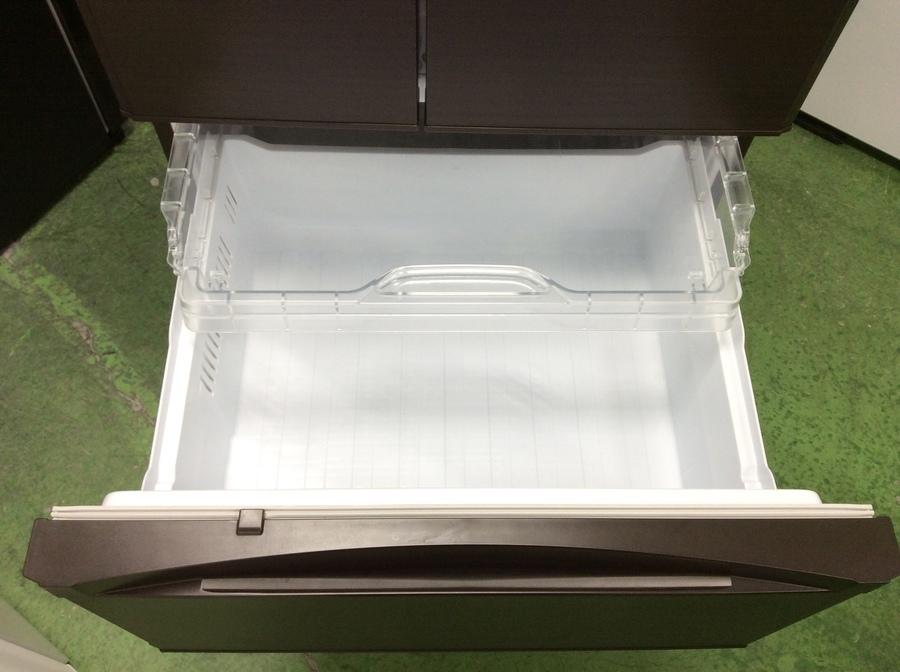 MITSUBISHI(三菱)の6ドア冷蔵庫(MR-JX52A-RW1)のご紹介でございます