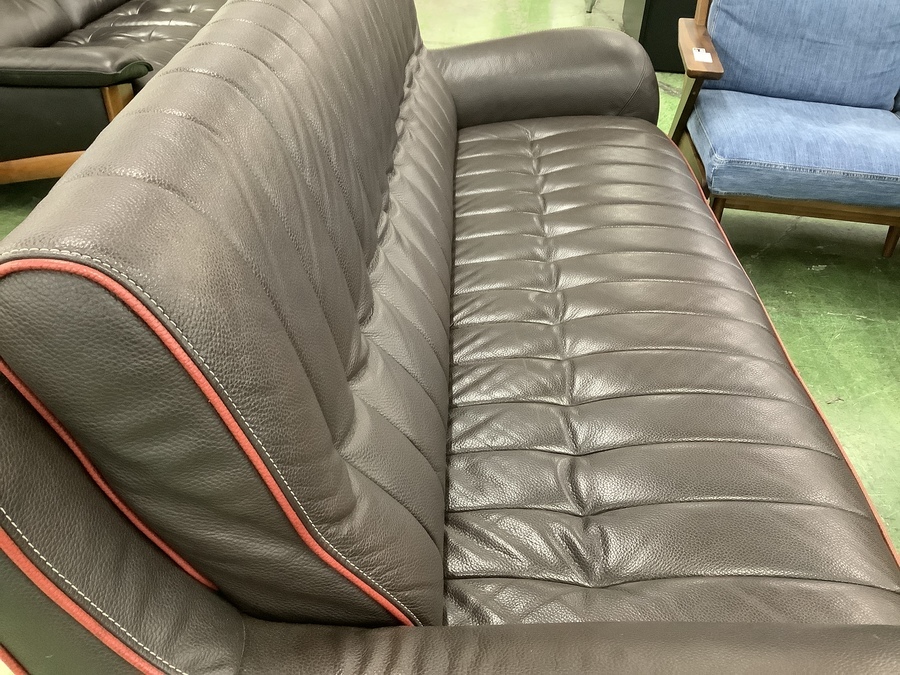 KARIMOKU(カリモク)の3人掛けソファー ZS91を買取入荷いたしました
