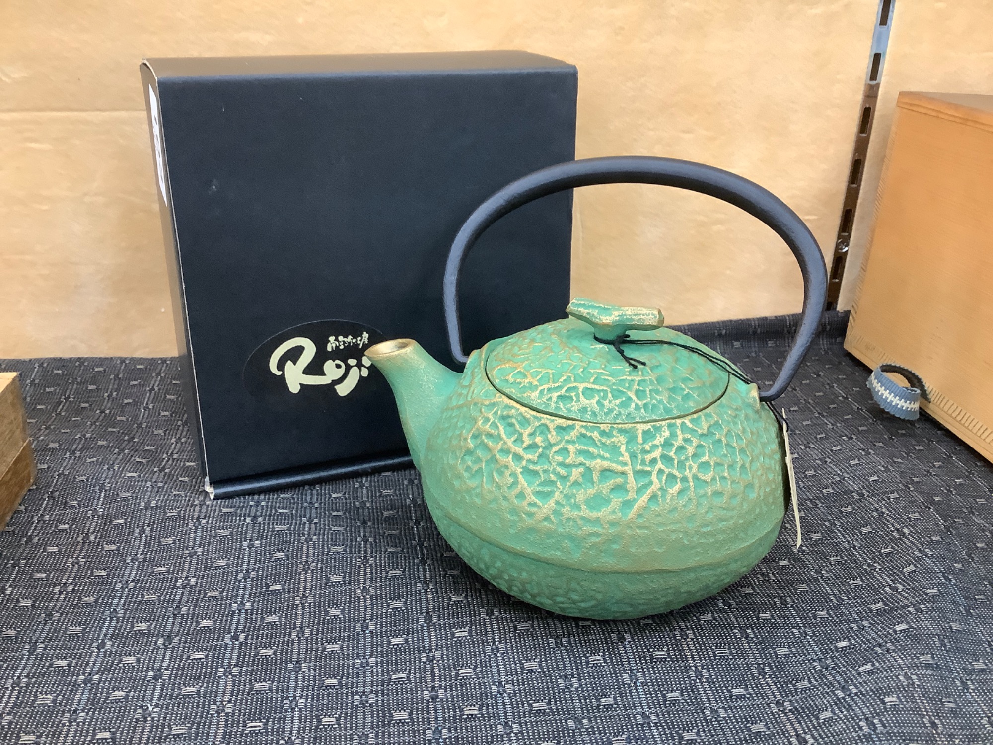 伝統工芸】南部鉄器 メロン型 鉄瓶 が入荷いたしました！｜2023年04月