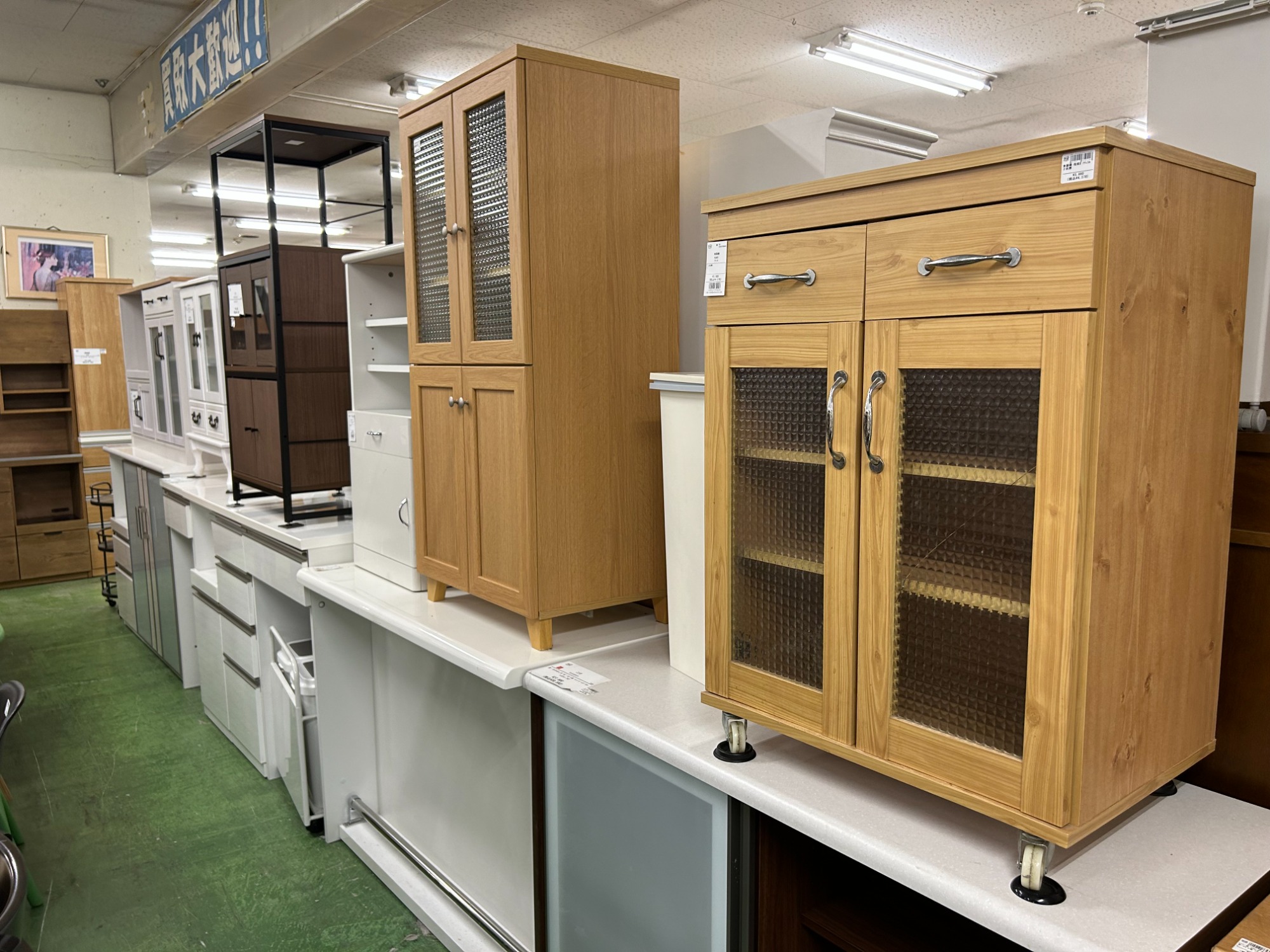 中古家具を買うならトレファク！無印良品のキャビネットのご紹介