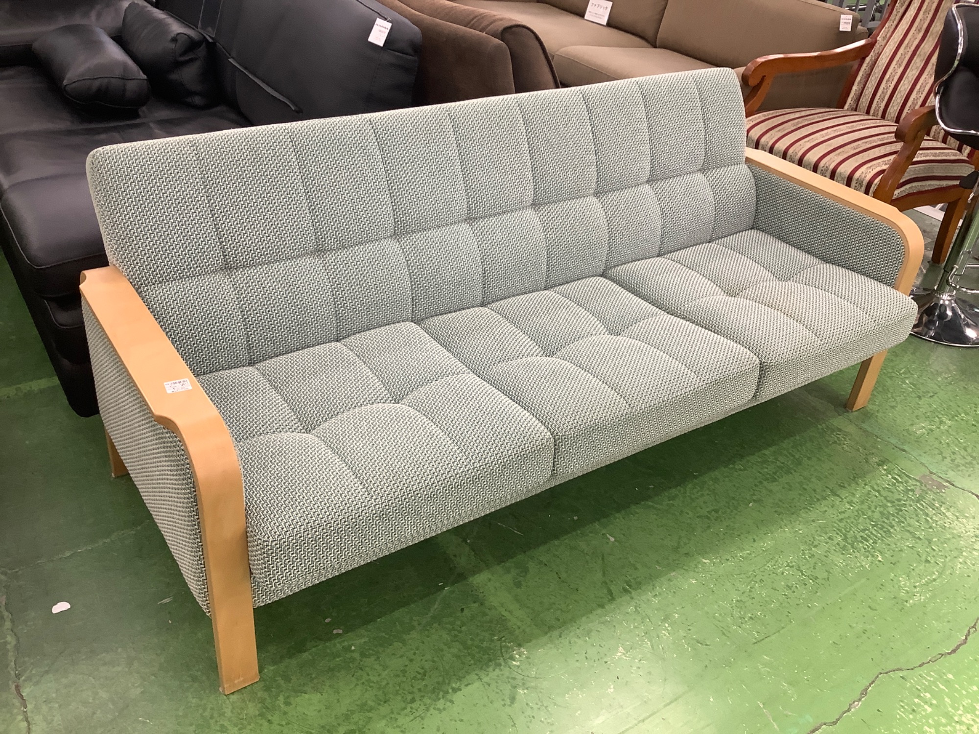 中古家具を買うならトレファク！】天童木工より3人掛けソファーが入荷  