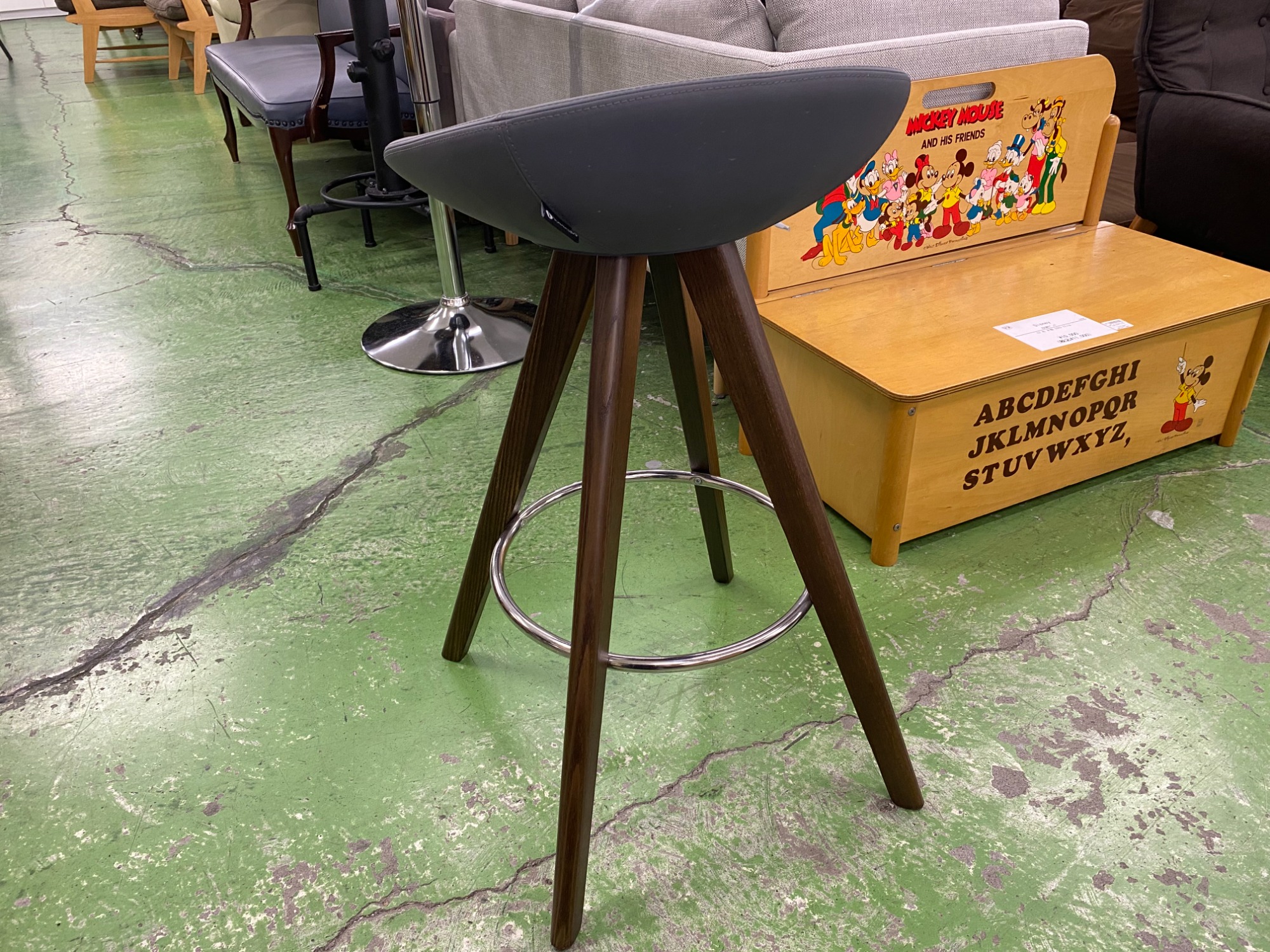 カリガリス Calligarisヴェルティゴ バースツール　イタリア　椅子 カリガリス Calligarisヴェルティゴ バースツール イタリア Calligaris