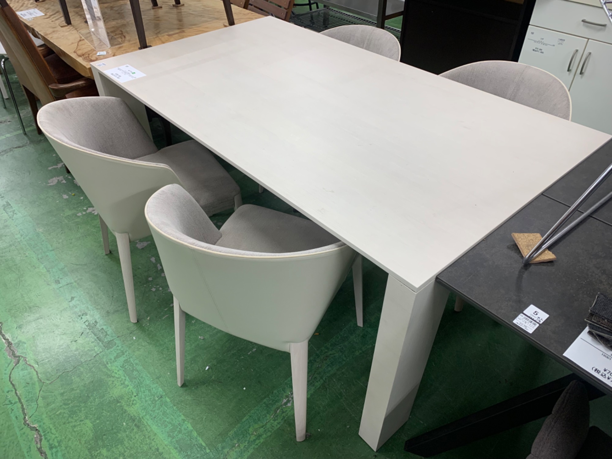 arflex(アルフレックス)ダイニング5点セット を買取入荷しました  