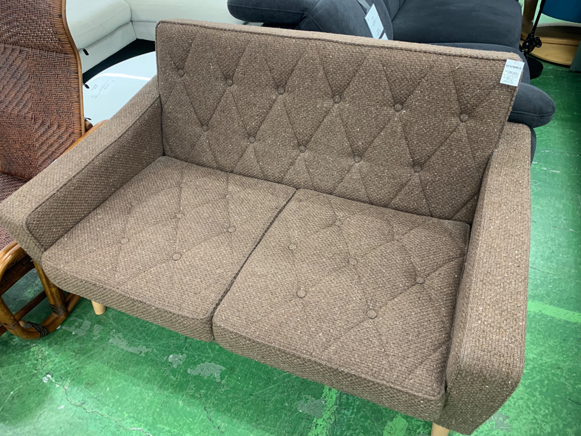 トレファク摂津店 店頭限定】 カリモク60の二人掛けソファー入荷致し