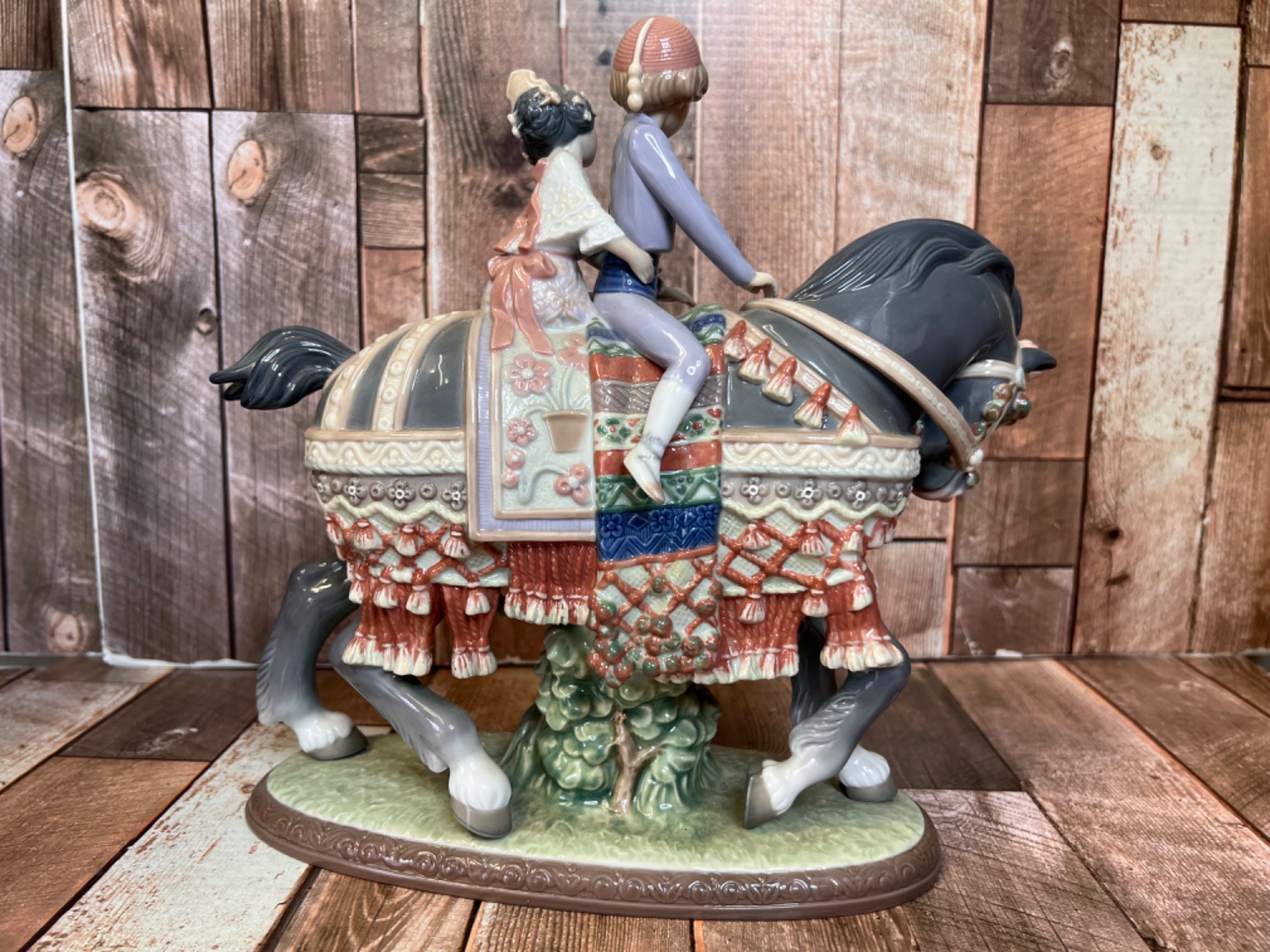 リヤドロ/lladro　サンホセの祭り　少年少女の行進 LLADRO (リヤドロ) フィギュリン 少年少女の行進 1489】買取入荷