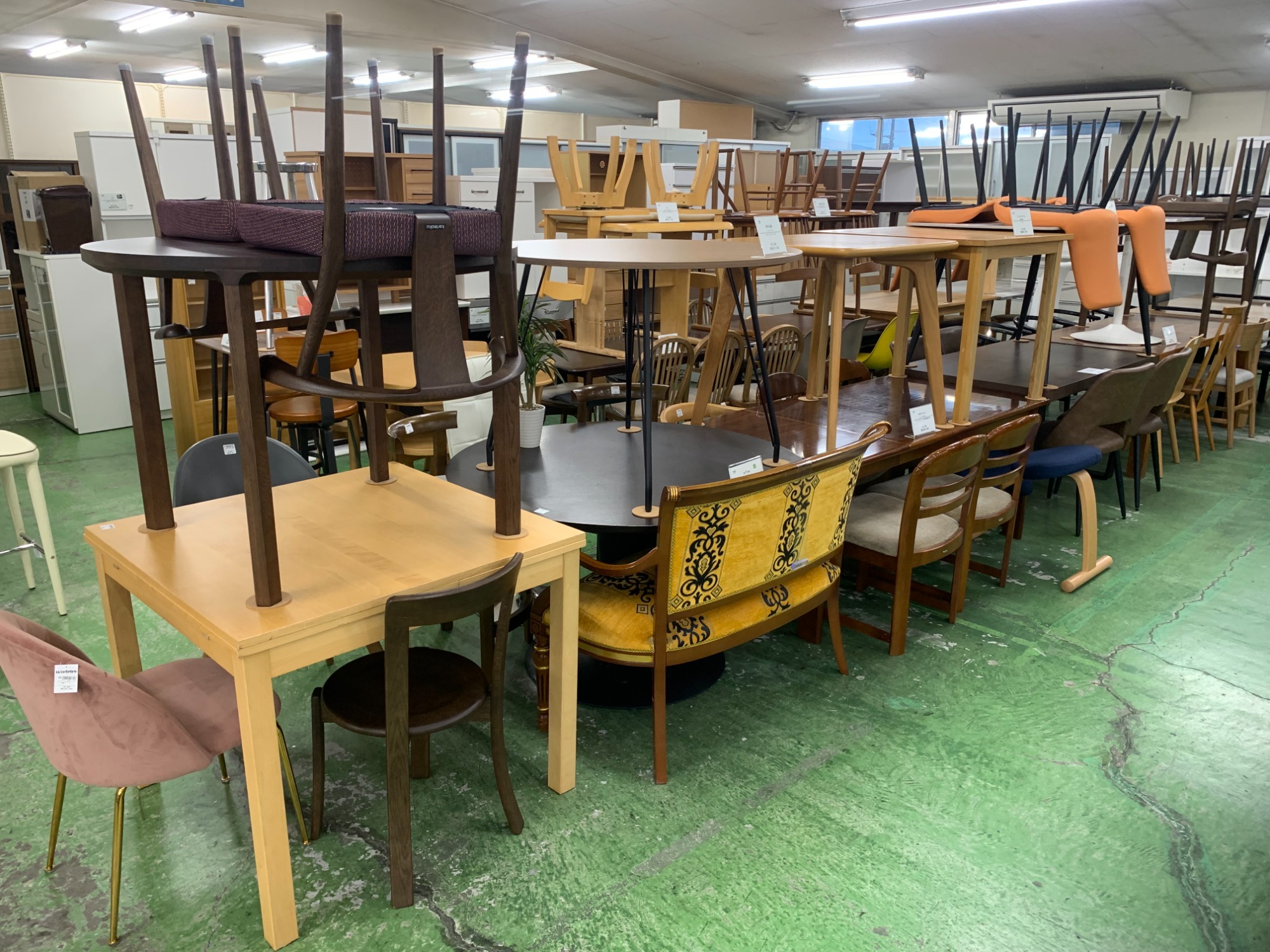 UNICO TOVEデスク買取入荷しました！｜2025年10月19日｜リサイクル