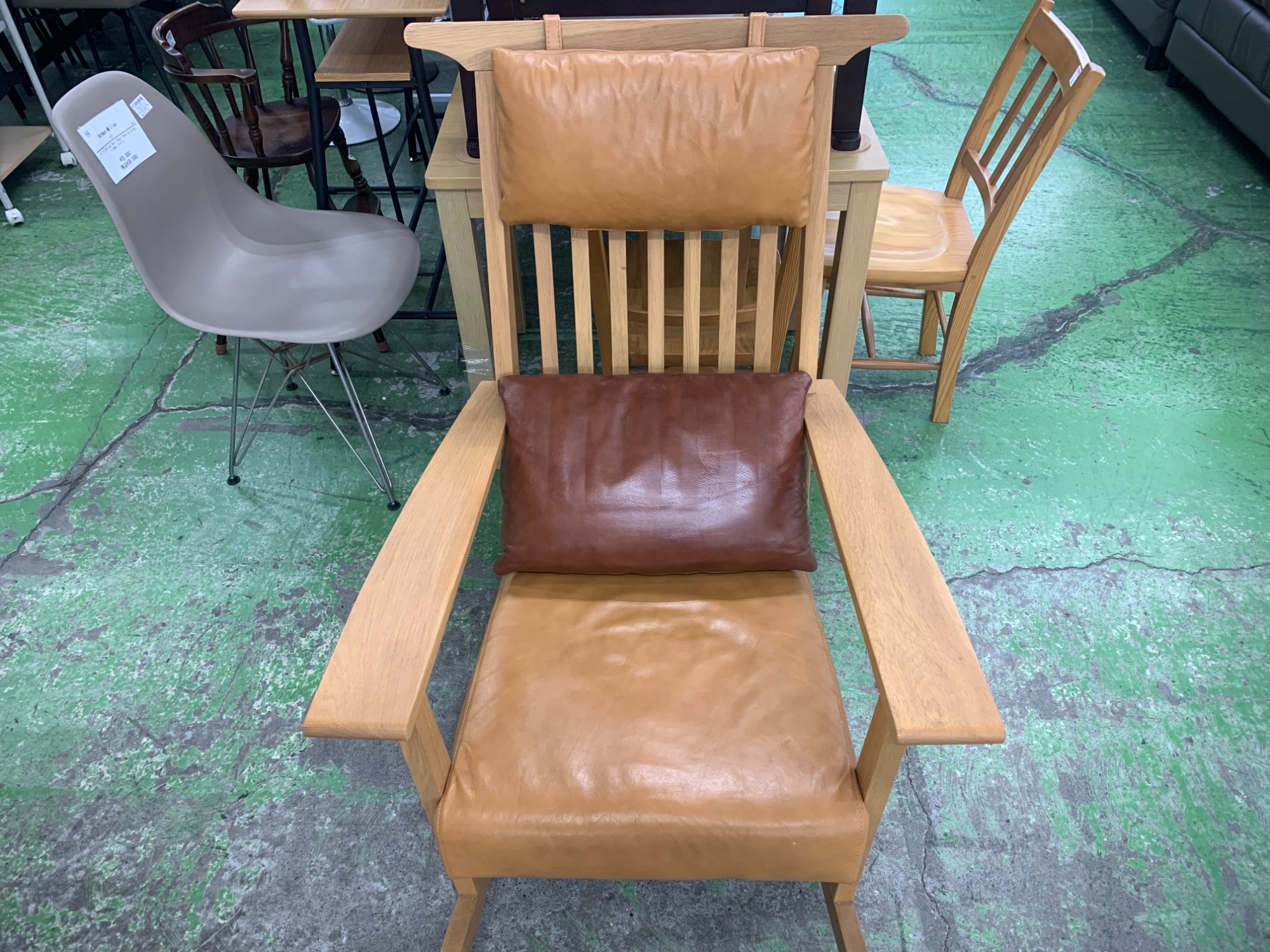 シギヤマ家具ロッキングチェアーR-012買取入荷しました！｜2025年11月