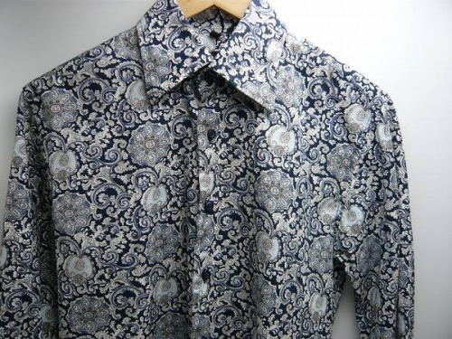 メンズファッションのシャツ