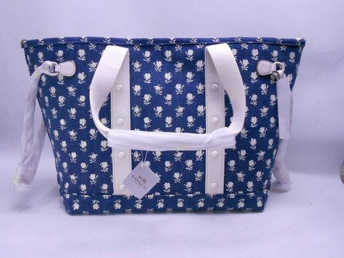 カジュアルバッグのコーチ（COACH）