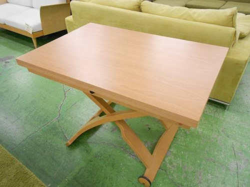 家具・インテリアのテーブル