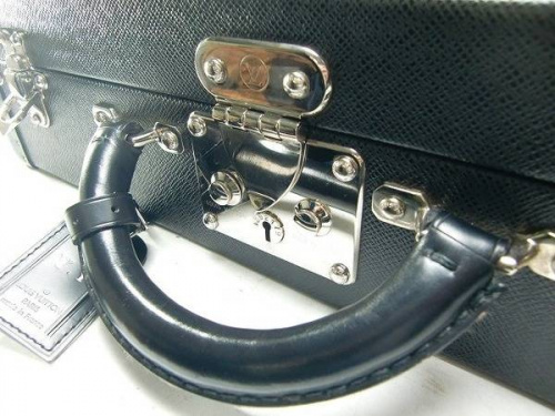 バッグのルイヴィトン（LOUIS VUITTON）