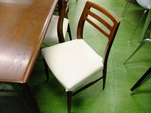 ダイニングセットの5点セット