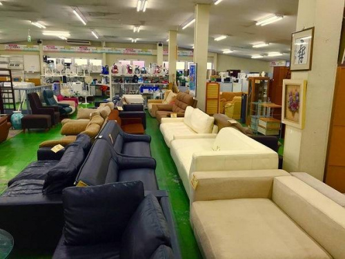 ３人掛けのオットマン