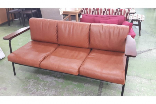 家具・インテリアの3人掛けソファー