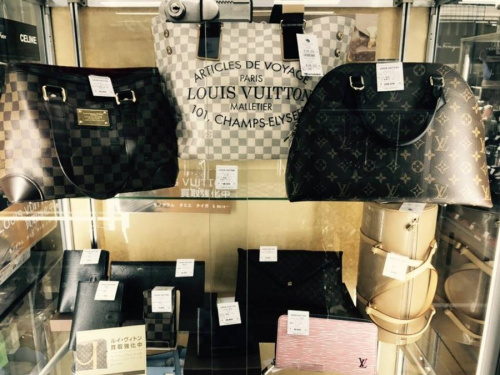 レディースファッションのルイヴィトン（LOUIS VUITTON）