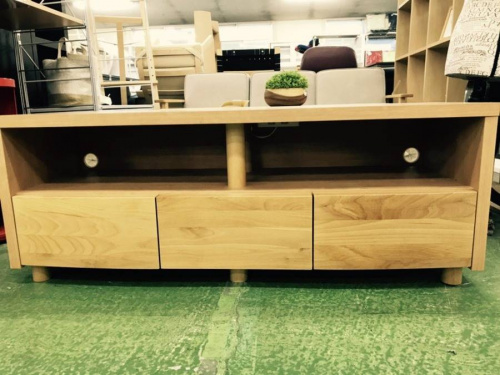 堀田木工所のAVボード