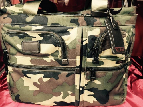 トゥミ（TUMI）のルイヴィトン（LOUIS VUITTON）