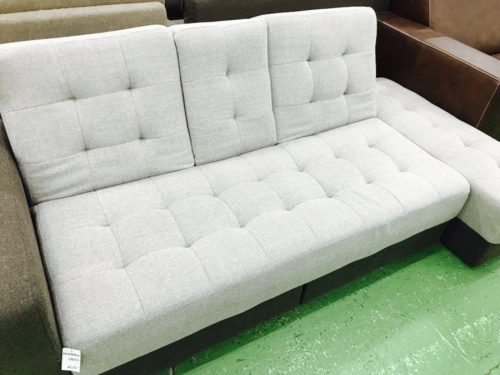 ソファーベッドのソファー