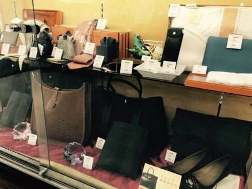 HERMESのカードケース