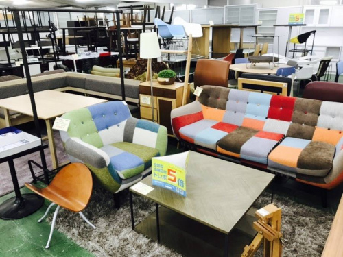 2人掛けソファの緑屋家具