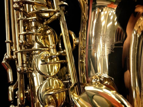 楽器のサックス