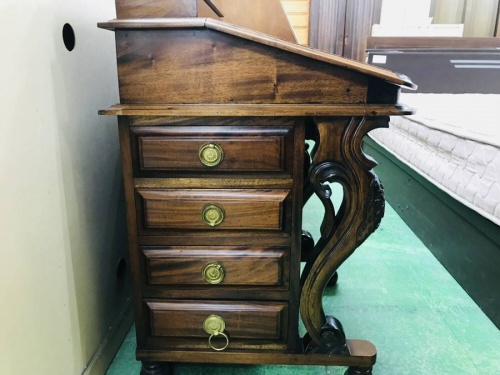 ライティングビューローのアンティーク