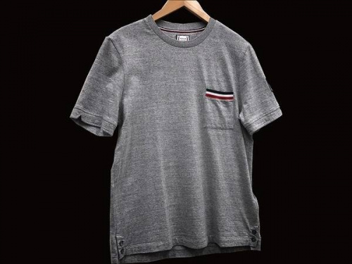 Tシャツのカットソー