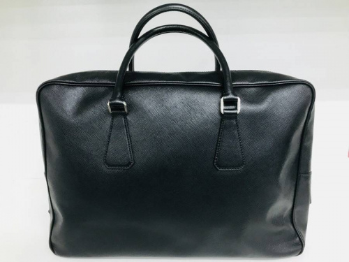練馬店家具・インテリアのプラダ（PRADA）