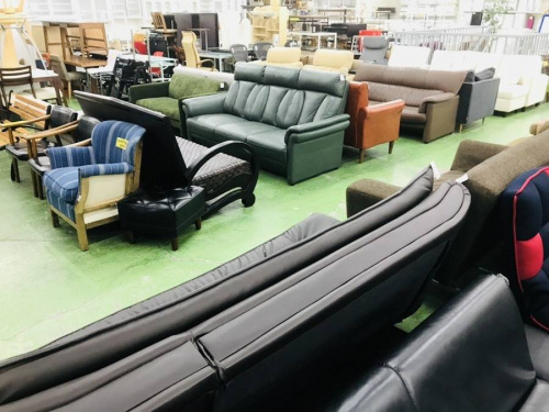 FUJI FURNITUREのイス