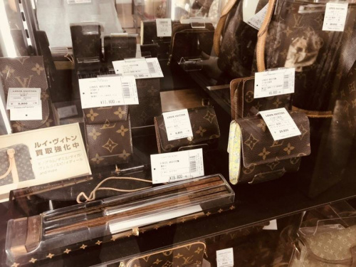 ルイヴィトン（LOUIS VUITTON）のポーチ